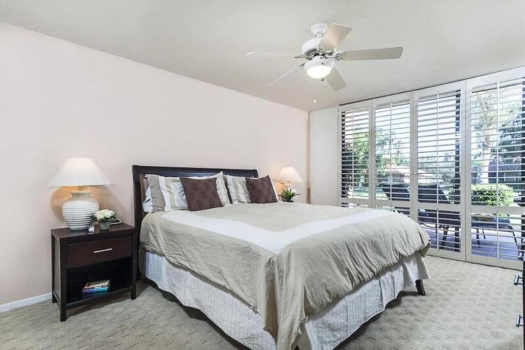 Private Country Club Condo On Awesome Golf Course! Palm Desert Exteriör bild