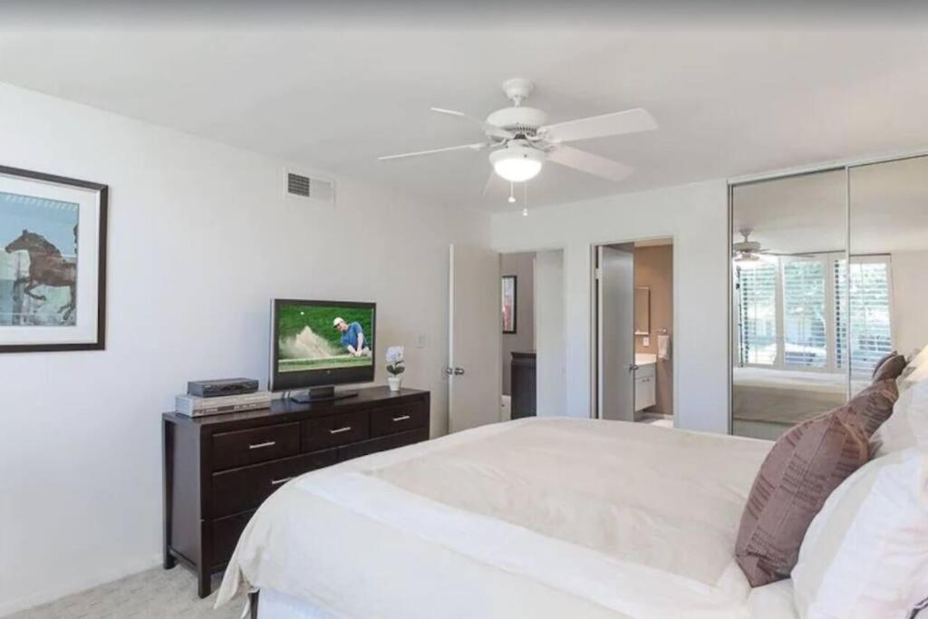 Private Country Club Condo On Awesome Golf Course! Palm Desert Exteriör bild