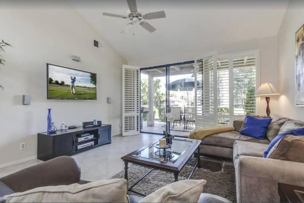 Private Country Club Condo On Awesome Golf Course! Palm Desert Exteriör bild